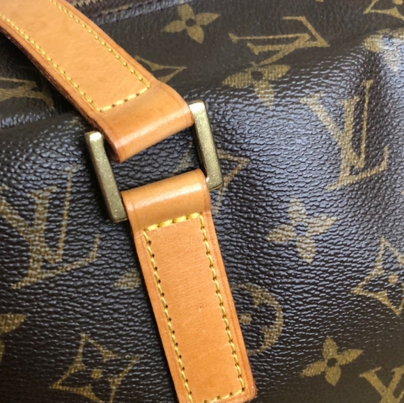 ❤ Louis Vuitton Cite GM Monogram Shoulder Bag❤ - Picture 6 of 14